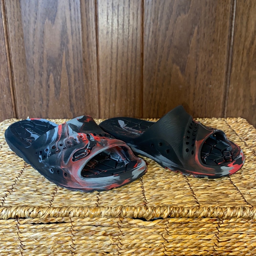 Skechers Foamies Hogan Aqua Spurt Slides